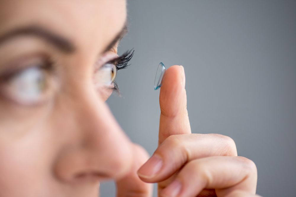 contact lens fittings from your greenville optometrist 